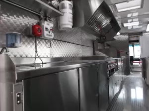 Canadian Brewhouse - Food Trucks - 18 ft Step Van