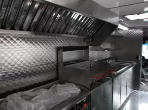 Canadian Brewhouse - Food Trucks - 18 ft Step Van